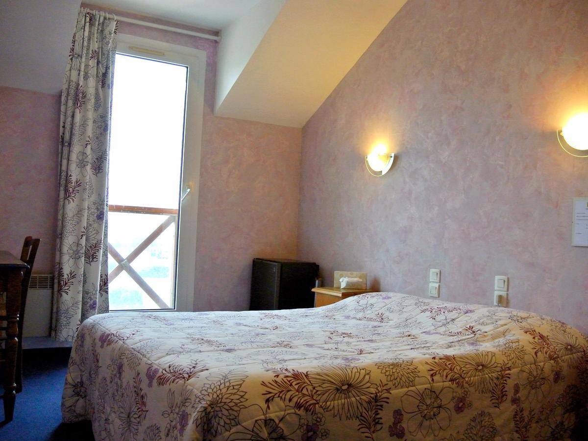 Logis Argonne Hotel Vouziers エクステリア 写真