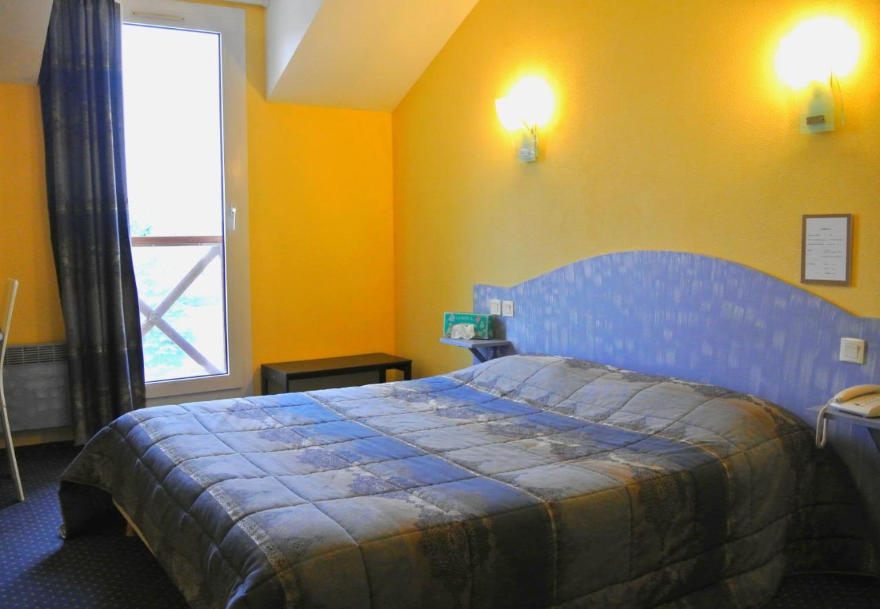 Logis Argonne Hotel Vouziers エクステリア 写真