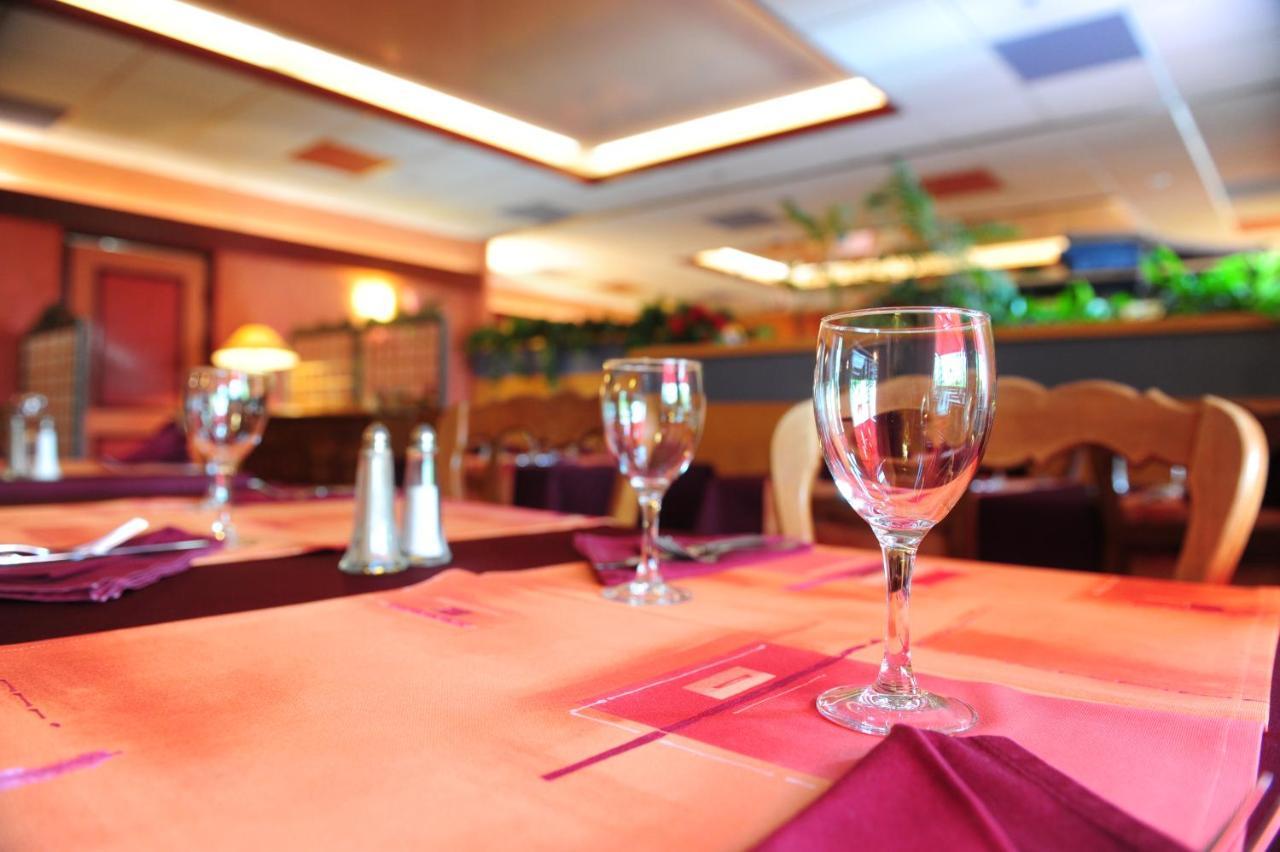 Logis Argonne Hotel Vouziers エクステリア 写真