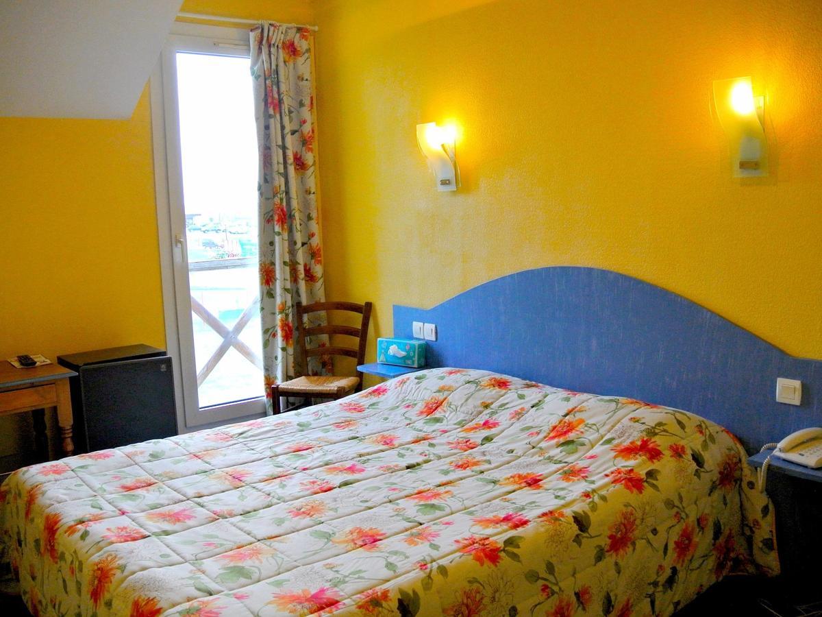 Logis Argonne Hotel Vouziers エクステリア 写真